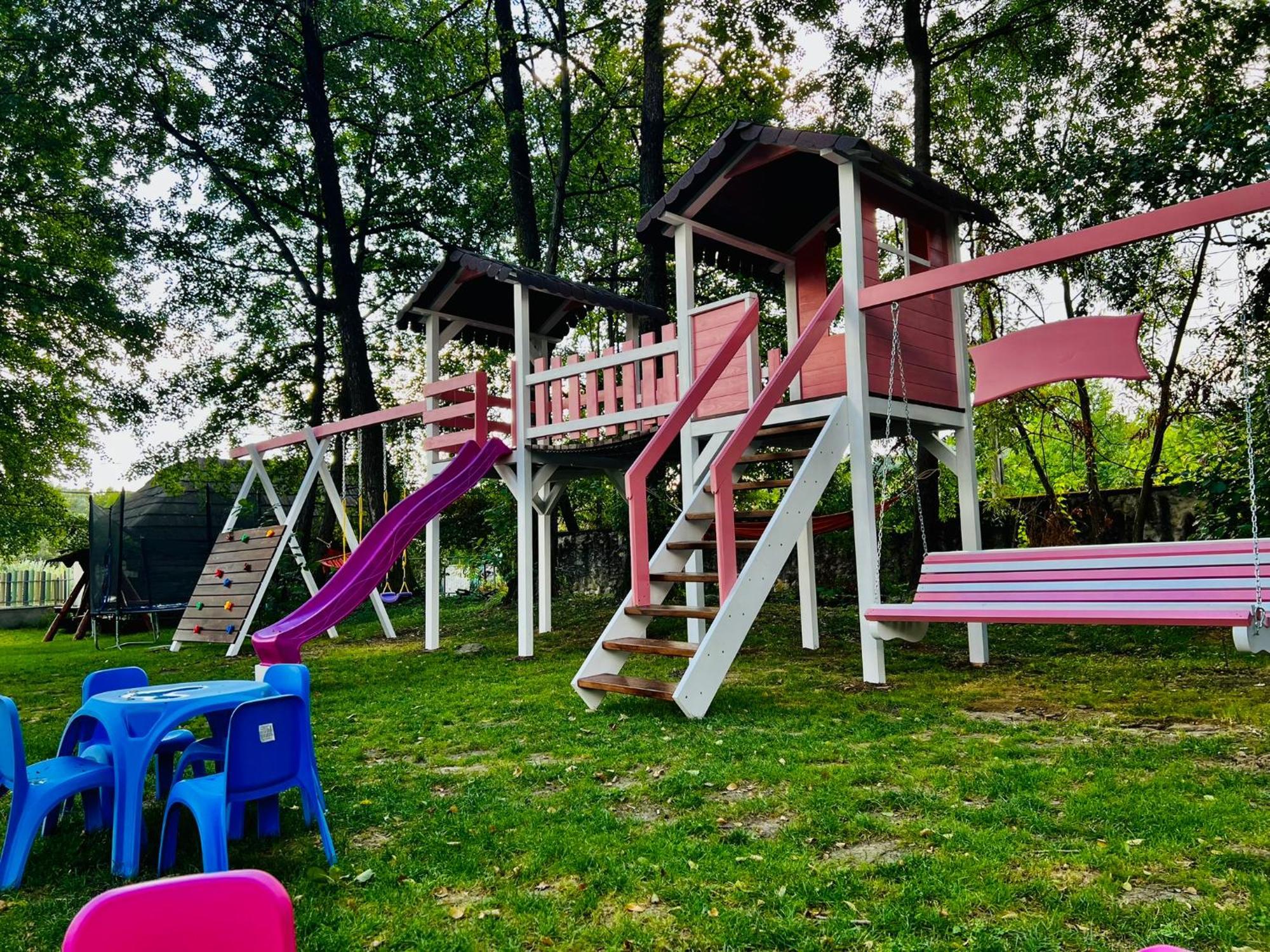 Pensiunea Pink House Runcu Otel Runcu  Dış mekan fotoğraf